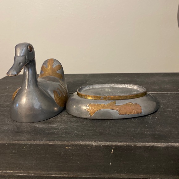 Mid modern vintage pewter and brass duck - Picture 6 of 9